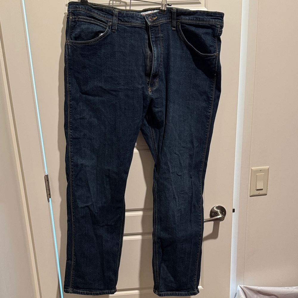 Wrangler Men's Dark Blue Relaxed Jeans NWOT 40x30